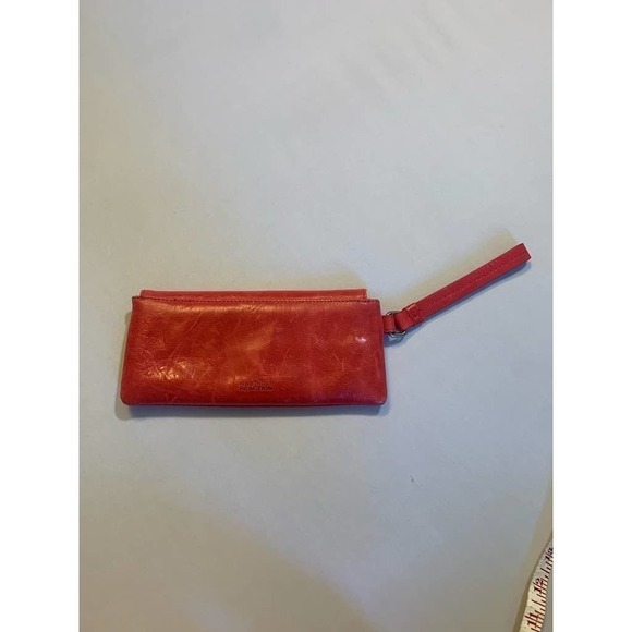 5/ $25 Kenneth Cole Reaction Pink Wristlet - Picture 1 of 9